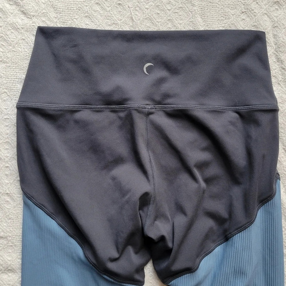 ZYIA Active Storm Parallel Luxe High Rise 7/8 length Blue Legging,  Size 6-8 - Picture 5 of 13